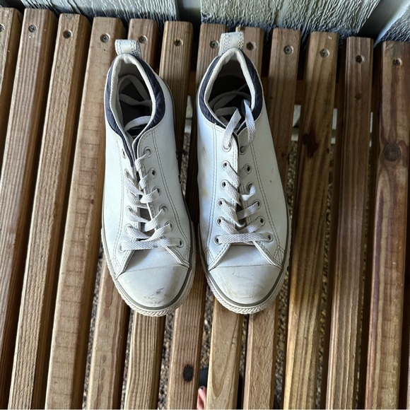 Converse Chuck Taylor All Stars Low Tops White Leather Juniors 5 Sneakers Shoes - Picture 6 of 13